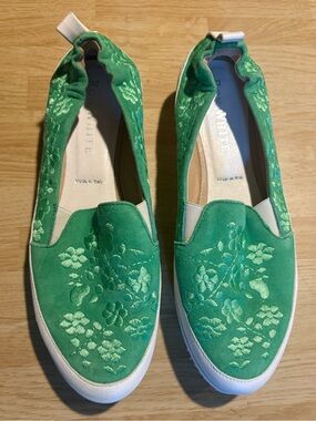 ron white embroidered foam green floral slip on sneakers